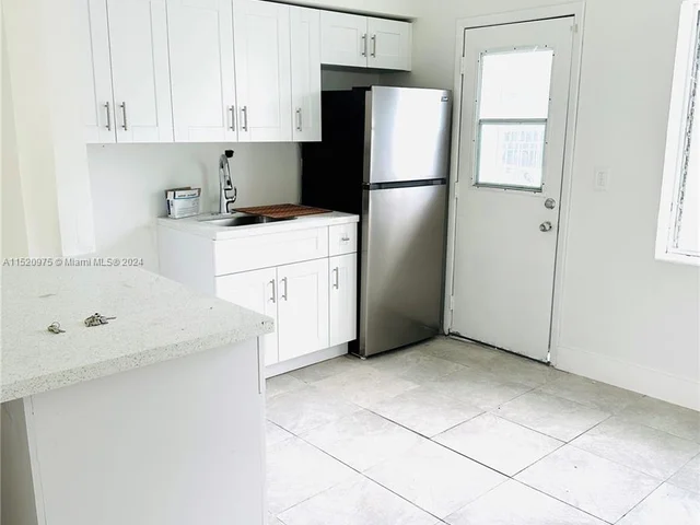 171 NW 56th St # 1, Miami FL 33127