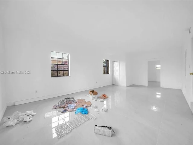 2130 NW 124th St, Miami FL 33167