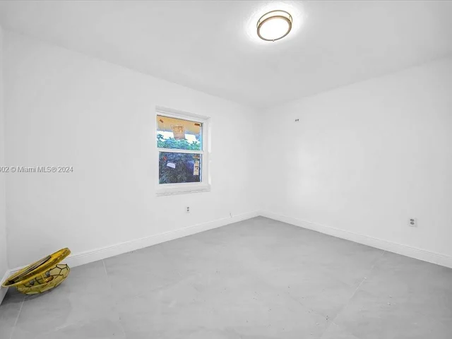 2130 NW 124th St, Miami FL 33167