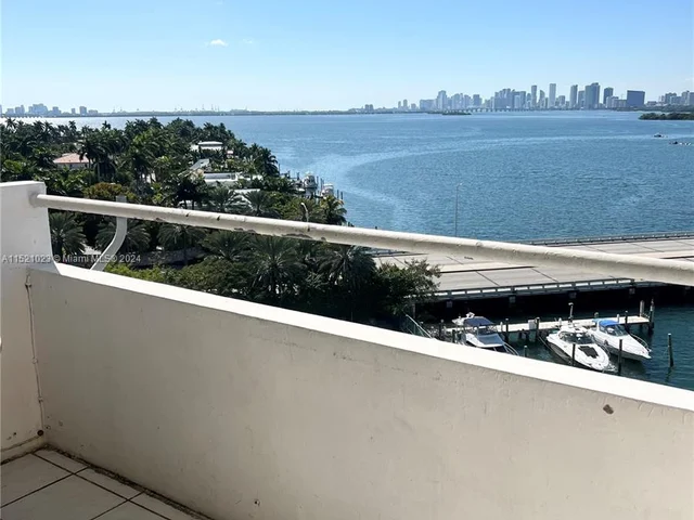 7904 West Dr # 914, North Bay Village FL 33141