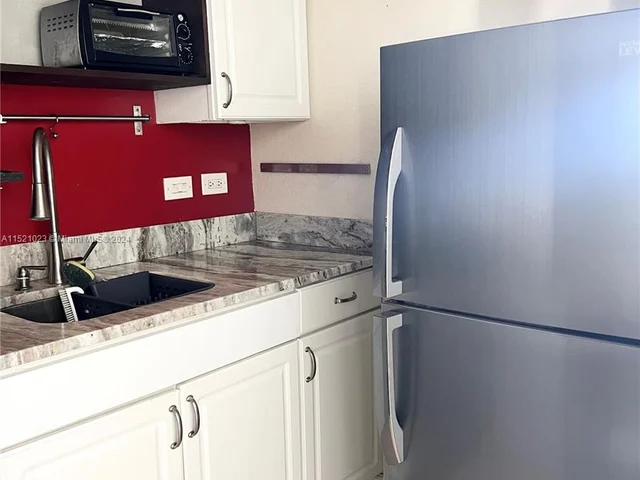 7904 West Dr # 914, North Bay Village FL 33141