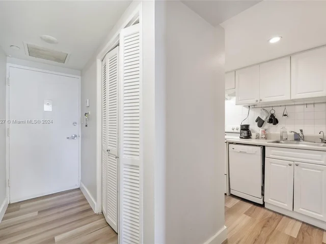 1200 West Ave # 612, Miami Beach FL 33139