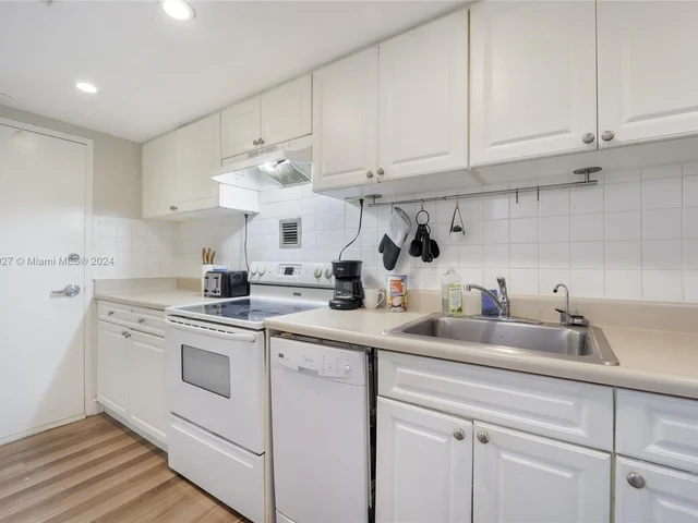 1200 West Ave # 612, Miami Beach FL 33139