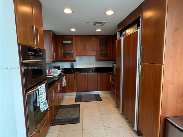 19400 Turnberry Way # 631, Aventura FL 33180