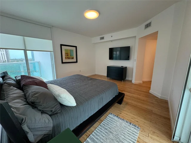 19400 Turnberry Way # 631, Aventura FL 33180