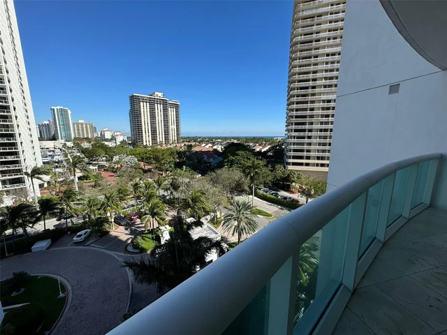 19400 Turnberry Way # 631, Aventura FL 33180