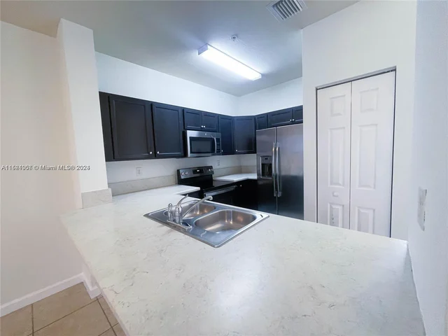 2819 SE 1st Dr # 7, Homestead FL 33033