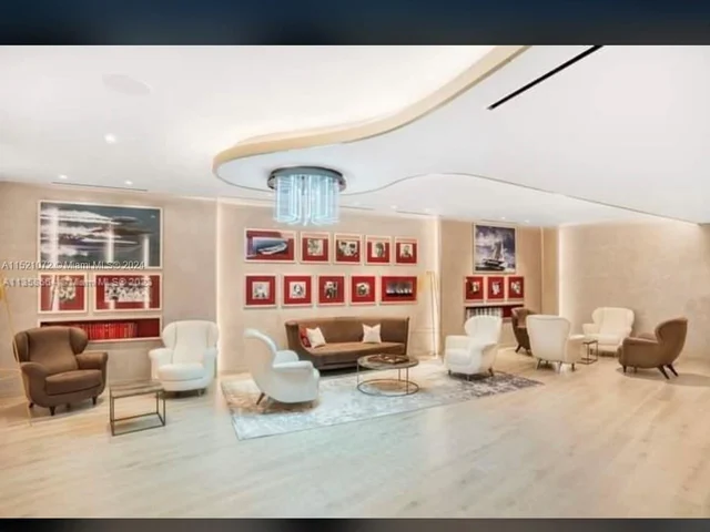 1000 Brickell plaza # 2904, Miami FL 33131