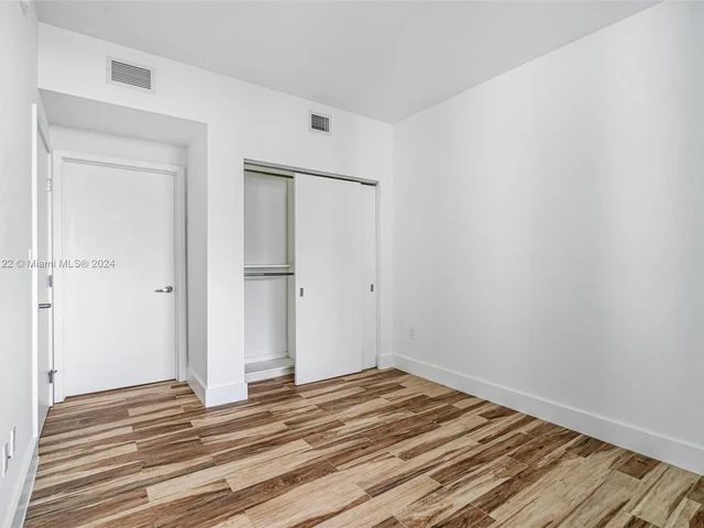 16385 Biscayne Blvd # 1118, North Miami Beach FL 33160