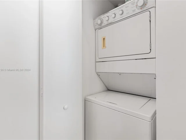 335 S Biscayne Blvd # 3512, Miami FL 33131