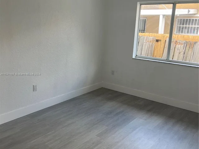 18330 SW 102nd Pl, Miami FL 33157