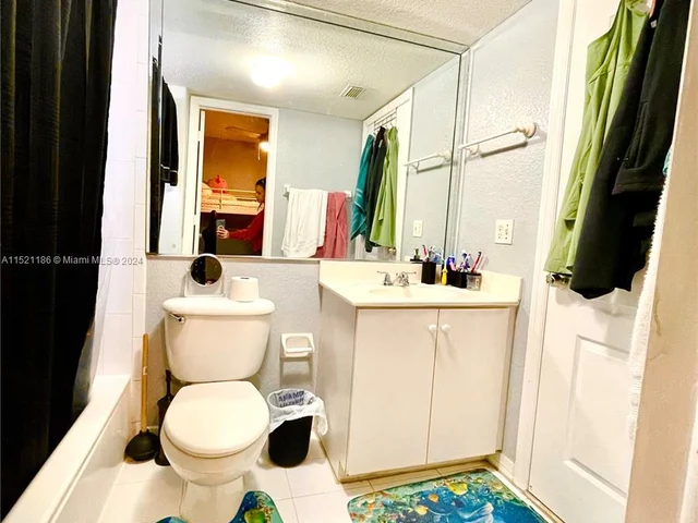 11053 W Okeechobee Rd # 102, Hialeah Gardens FL 33018