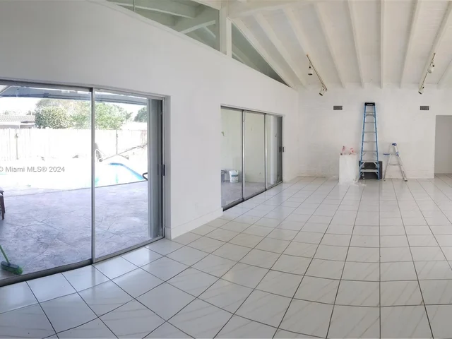 20415 Highland Lakes Blvd # 0, Miami FL 33179