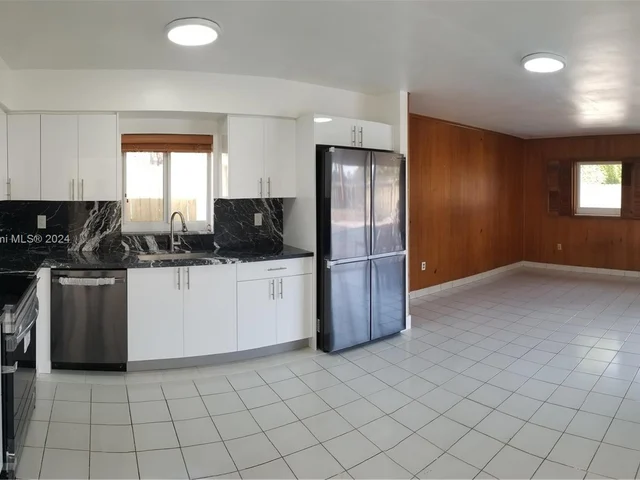 20415 Highland Lakes Blvd # 0, Miami FL 33179