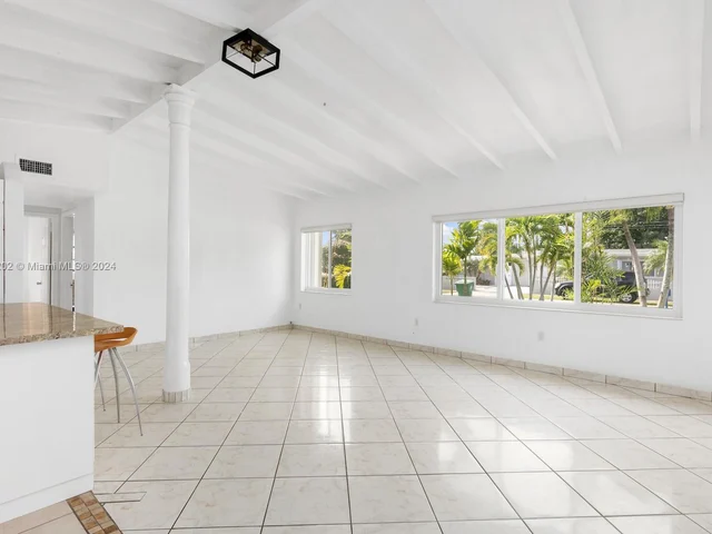 3325 SW 97th Ct, Miami FL 33165