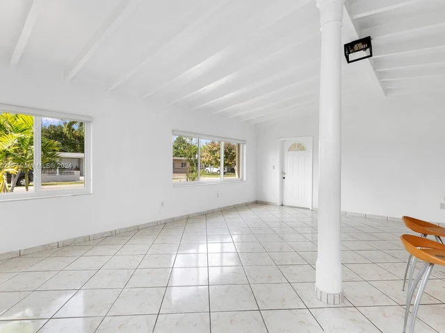 3325 SW 97th Ct, Miami FL 33165