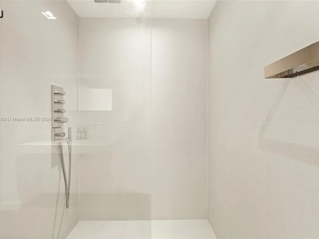 350 NE 24th St # 901, Miami FL 33137