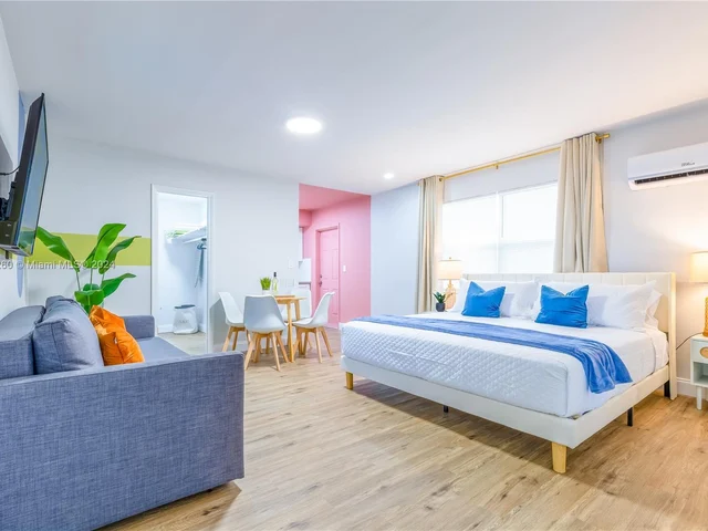 2748 NE 32nd St # 7, Fort Lauderdale FL 33306