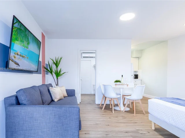 2748 NE 32nd St # 7, Fort Lauderdale FL 33306