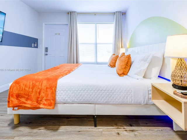 2748 NE 32nd St # 7, Fort Lauderdale FL 33306