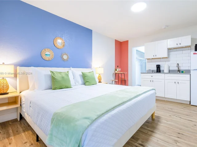 2748 NE 32nd St # 7, Fort Lauderdale FL 33306