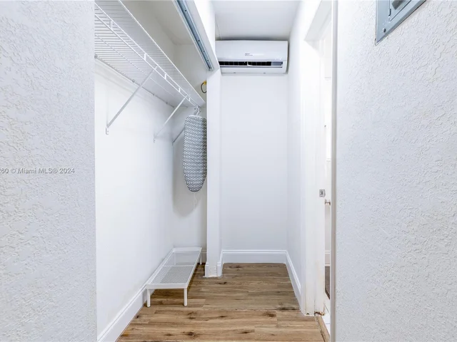 2748 NE 32nd St # 7, Fort Lauderdale FL 33306