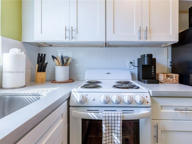 2748 NE 32nd St # 7, Fort Lauderdale FL 33306