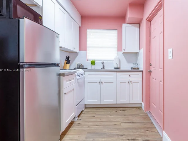 2748 NE 32nd St # 7, Fort Lauderdale FL 33306