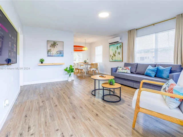 2748 NE 32nd St # 7, Fort Lauderdale FL 33306