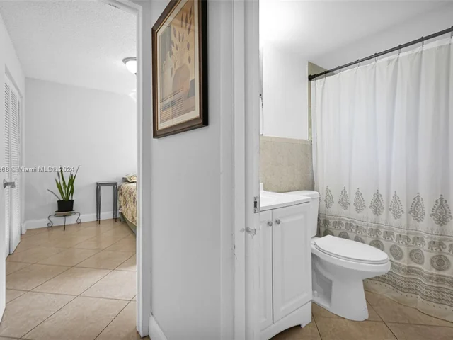 2920 SW 28th Ter # 207, Miami FL 33133