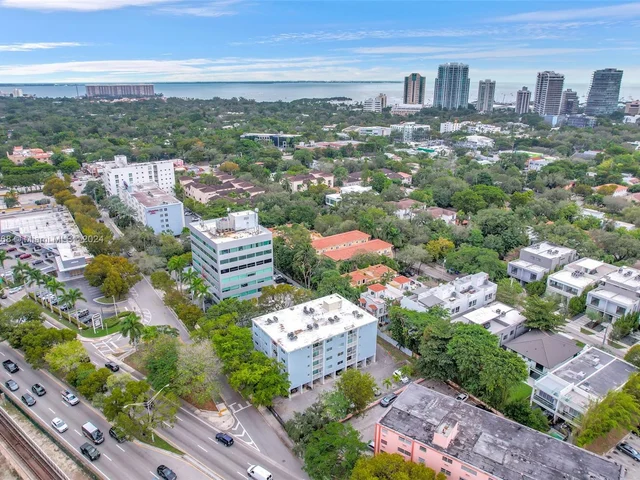 2920 SW 28th Ter # 207, Miami FL 33133