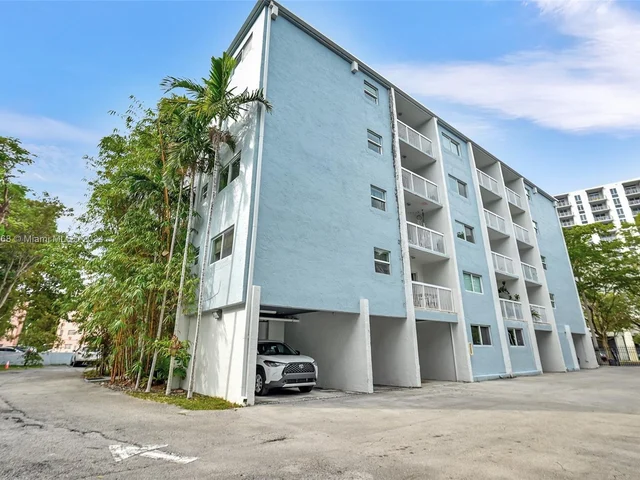 2920 SW 28th Ter # 207, Miami FL 33133