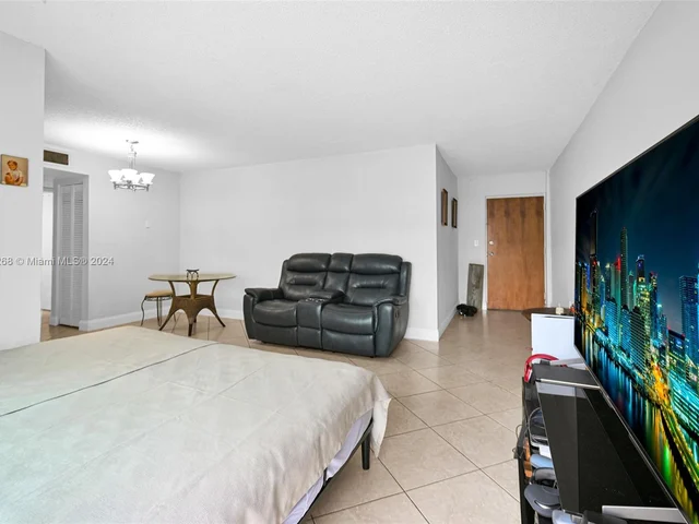 2920 SW 28th Ter # 207, Miami FL 33133