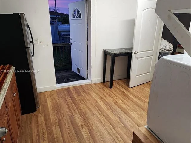 8281 SW 28th St, Miami FL 33155