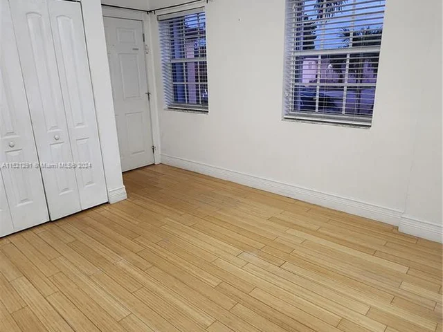 8281 SW 28th St, Miami FL 33155