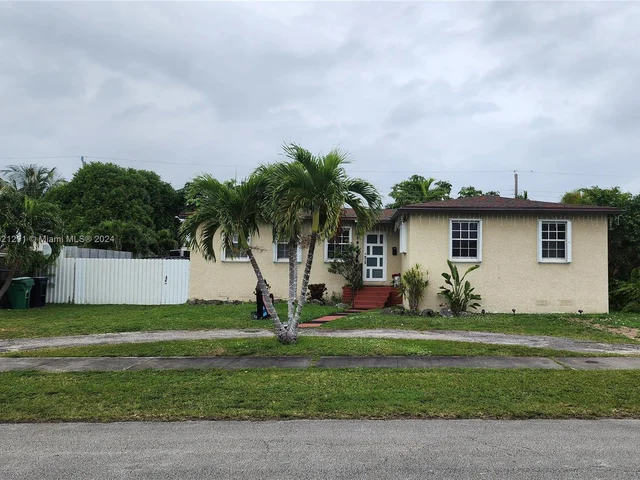 8281 SW 28th St, Miami FL 33155
