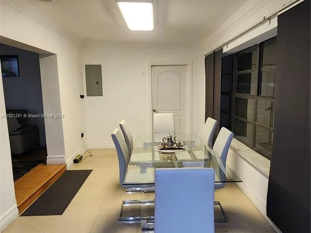 8281 SW 28th St, Miami FL 33155