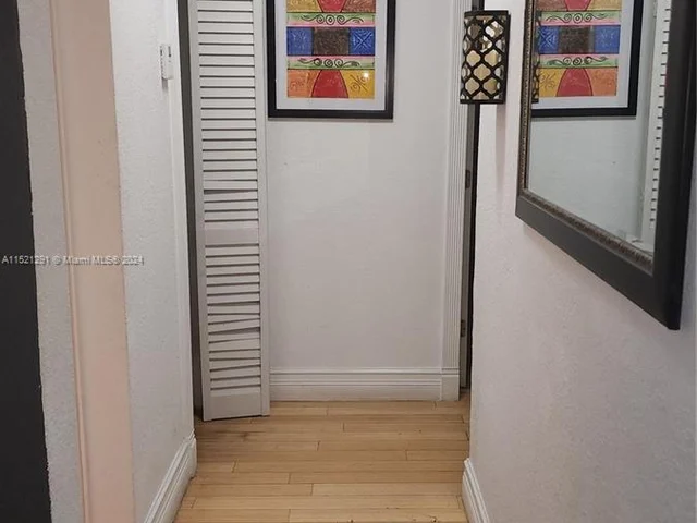 8281 SW 28th St, Miami FL 33155