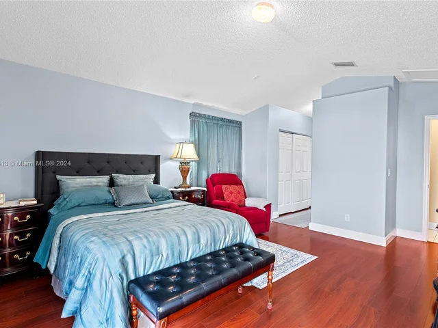 600 SW 178th Way, Pembroke Pines FL 33029