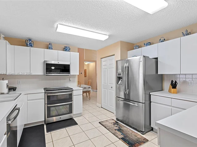 600 SW 178th Way, Pembroke Pines FL 33029