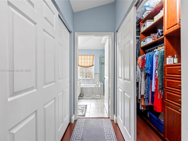 600 SW 178th Way, Pembroke Pines FL 33029