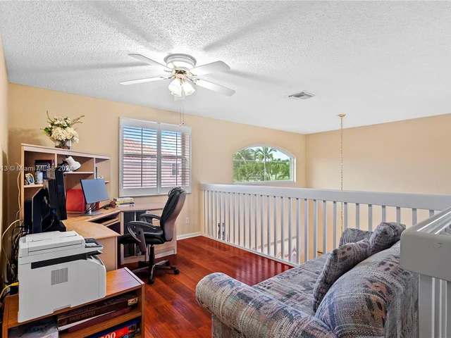 600 SW 178th Way, Pembroke Pines FL 33029