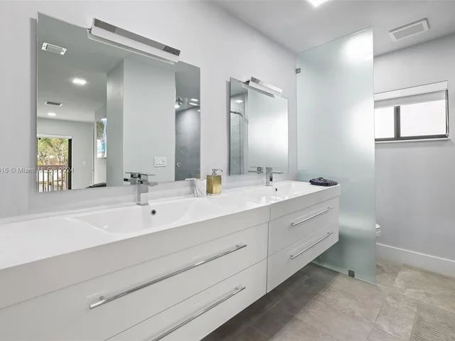 11332 SW 133rd Ct # 4, Miami FL 33186