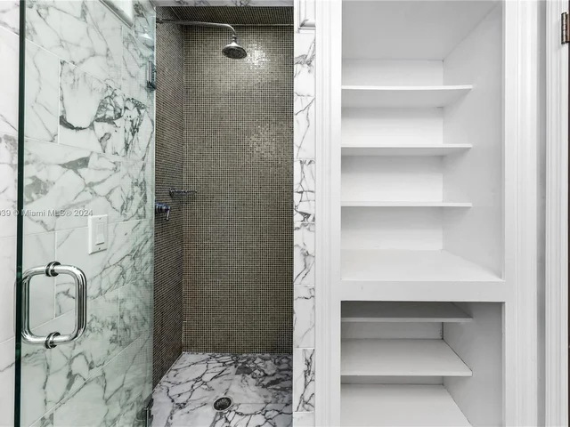 630 NE 52nd St, Miami FL 33137