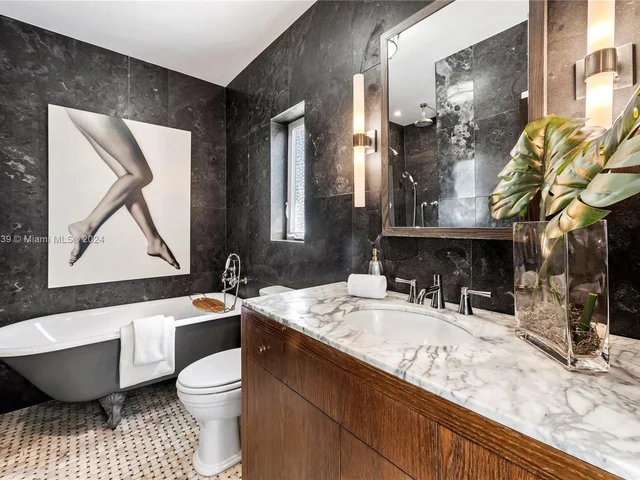 630 NE 52nd St, Miami FL 33137