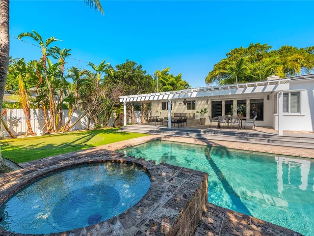 630 NE 52nd St, Miami FL 33137