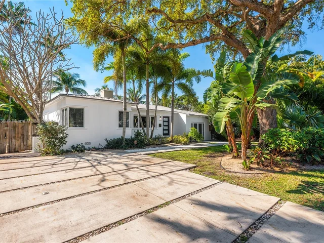 630 NE 52nd St, Miami FL 33137