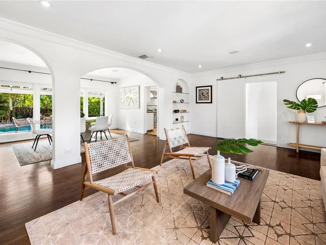 630 NE 52nd St, Miami FL 33137