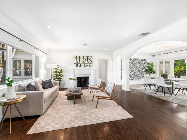 630 NE 52nd St, Miami FL 33137