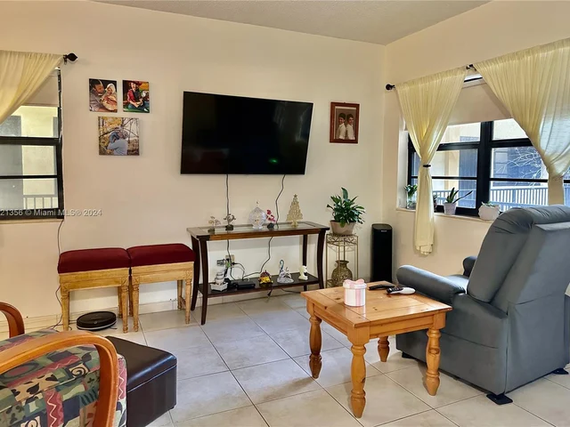 7845 NE Bayshore Ct # 14, Miami FL 33138